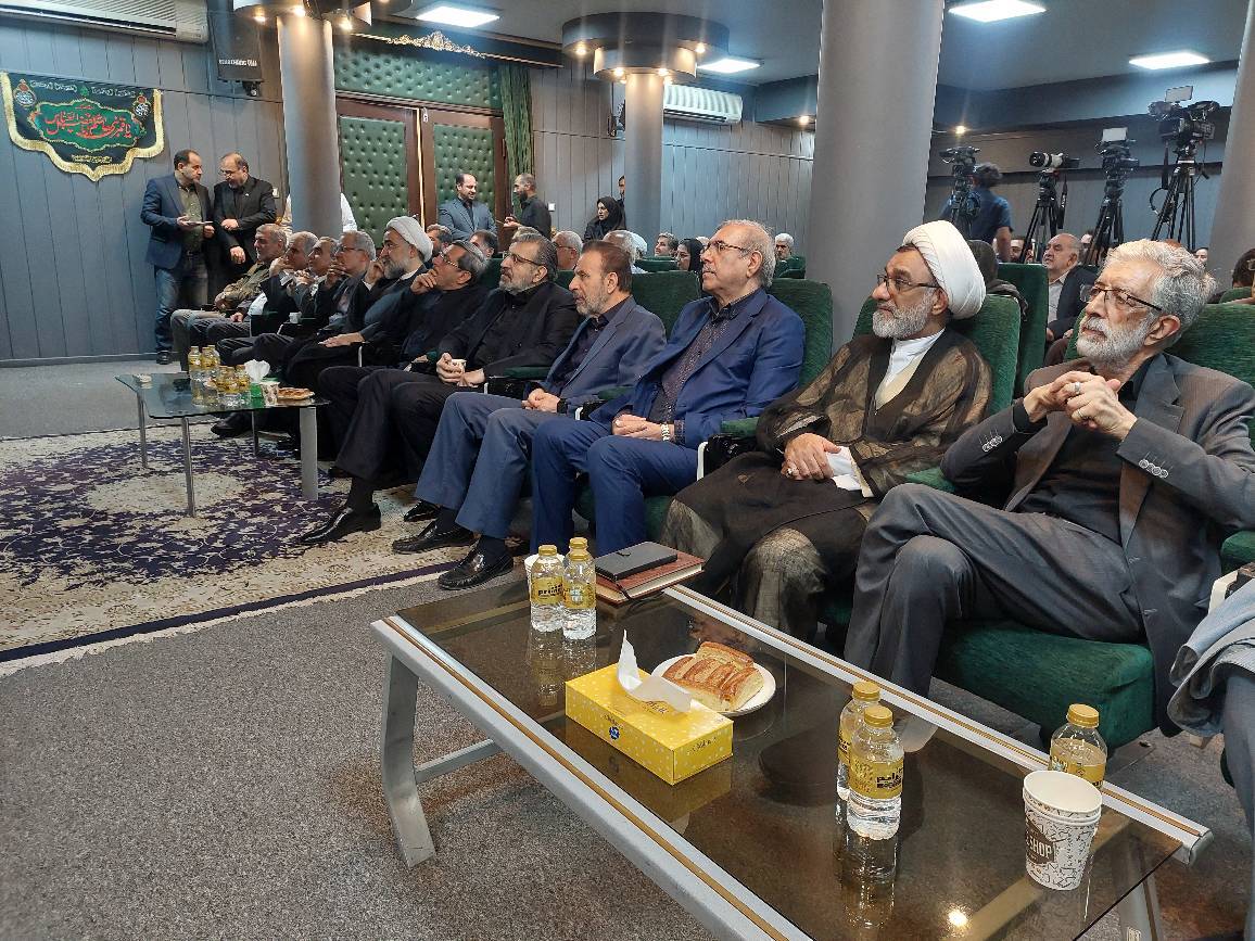 مراسم رونمایی از کتاب «جمال کمال» برگزار شد