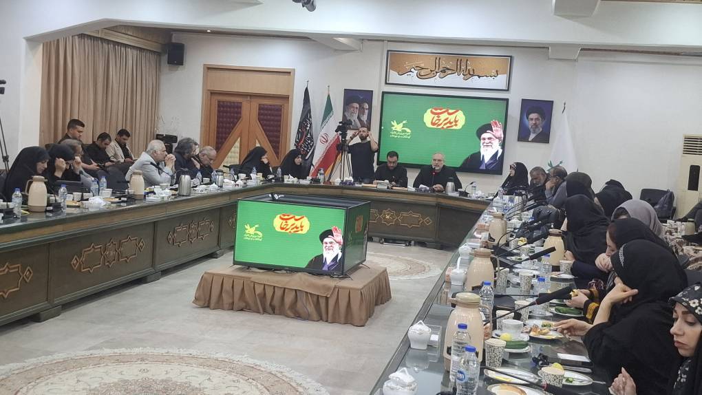 «باید برخاست»؛ شاعران کودک و نوجوان برای رهبر شهید شعر خواندند/*** «باید برخاست»؛ شاعران کودک و نوجوان برای رهبر شهید شعر خواندند/***