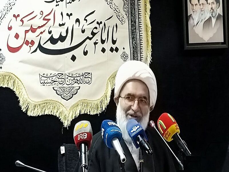 رهبر شهید در شعر و ادبیات یک انقلاب ایجاد کردند/*** رهبر شهید در شعر و ادبیات یک انقلاب ایجاد کردند/***